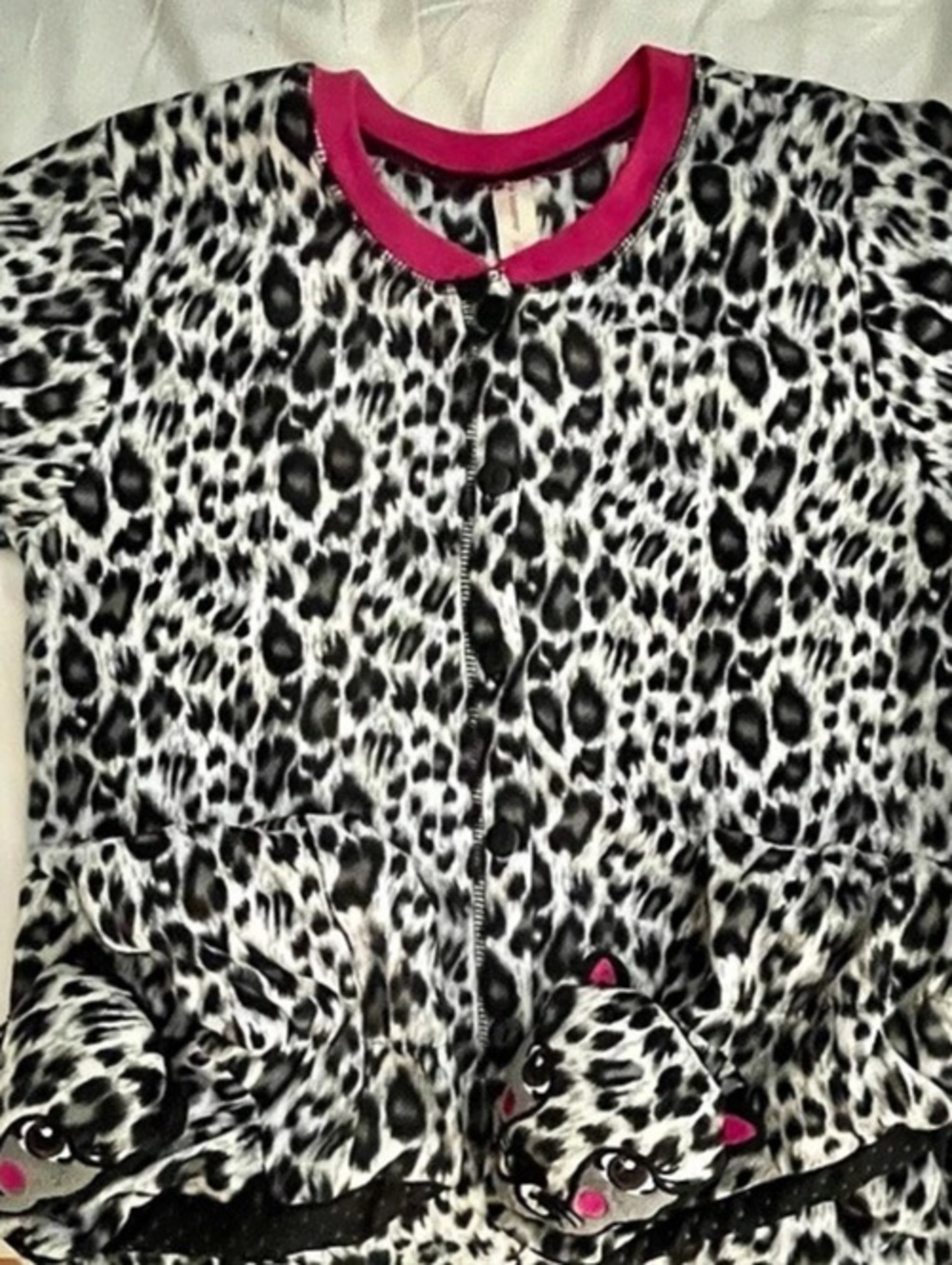 No Boundaries Leopard Print Onsie Size Large Like New